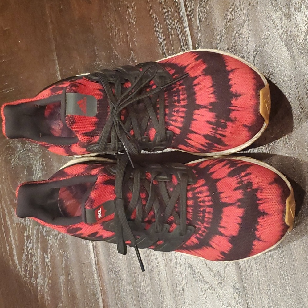 Euc Addidas Ultra NICE Red & blaxk tie dye sneakers